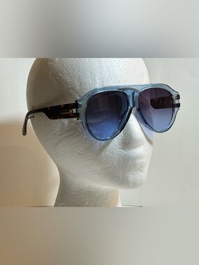 Blue Gradient Lens women’s Aviator Sunglasses